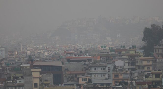 वर्षासँगै काठमाडौँको प्रदूषण कम हुँदै, आज ५० औँ स्थानमा