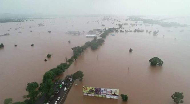 बाढीबाट ९३ जनाको मृत्यु, २५ लाख मानिस विस्थापित