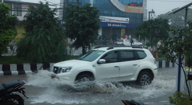 कस्तो रहन्छ आजको मौसमः यी ४ प्रदेशमा हुनेछ भारी वर्षा