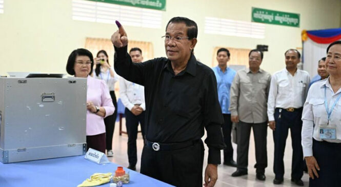 सिनेट सिटका लागि कम्बोडियाका पूर्वप्रधानमन्त्री हुन सेन अग्रिम पङ्क्तिको राजनीतिमा फिर्ता